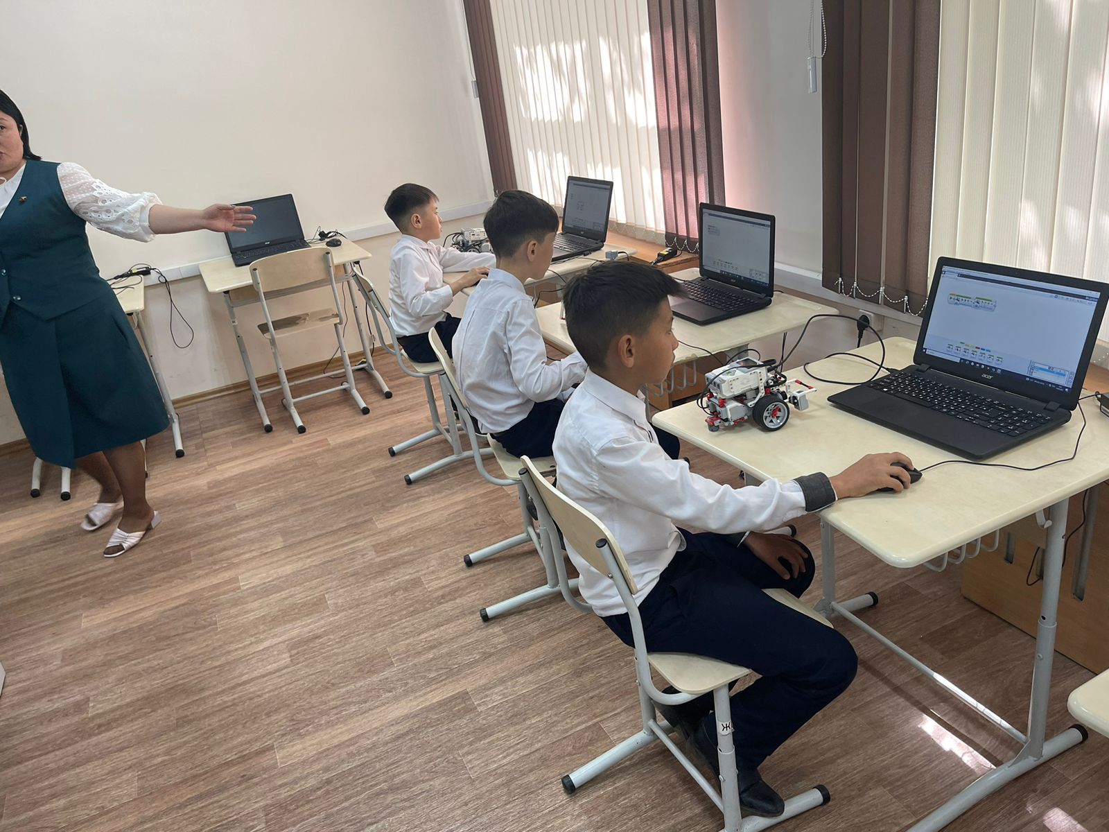 Робототехника әлемі